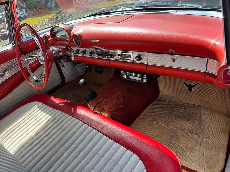 1956 FORD THUNDERBIRD LT